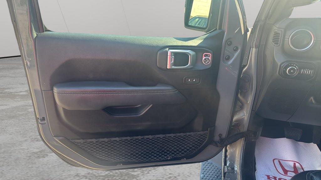 Used 2021 Jeep Wrangler Unlimited Sahara Unlimited Sahara 4x4 for sale online - Toronto Credit Auto