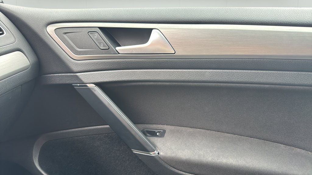 Used 2015 Volkswagen Golf 2.0 TDI Trendline for sale online - Toronto Credit Auto