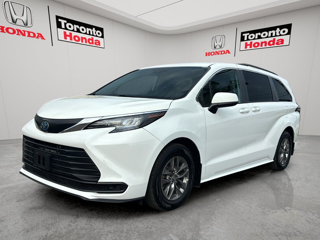 Used 2024 Toyota Sienna LE LE 8-Passenger AWD for sale online - Toronto Credit Auto
