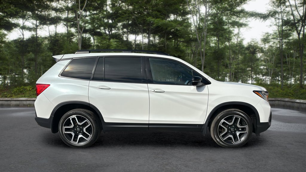 Used 2023 Honda Passport Touring Touring AWD for sale online - Toronto Credit Auto