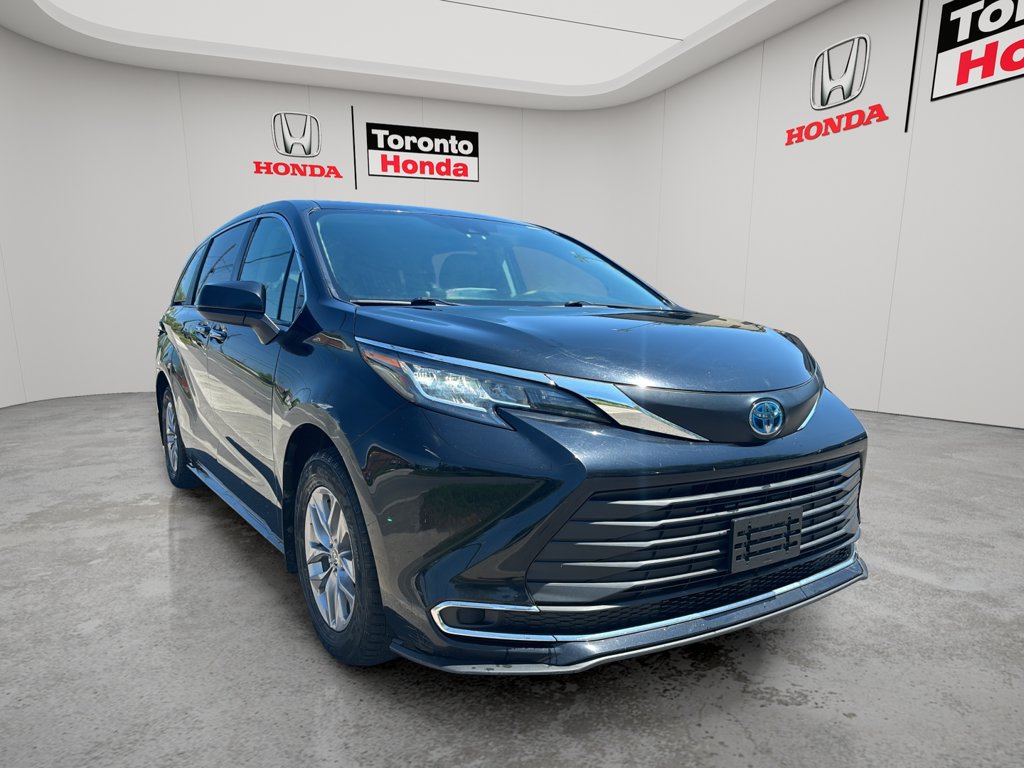 Used 2022 Toyota Sienna XLE XLE 8-Passenger FWD for sale online - Toronto Credit Auto