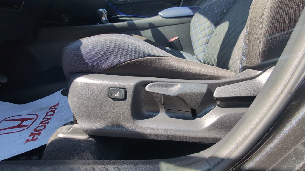 Used 2021 Toyota C-HR XLE Premium XLE Premium FWD for sale online - Toronto Credit Auto