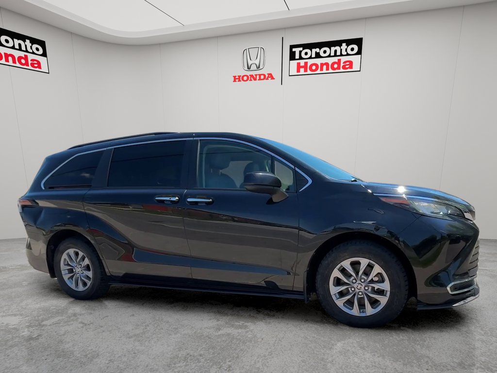 Used 2022 Toyota Sienna XLE XLE 8-Passenger FWD for sale online - Toronto Credit Auto