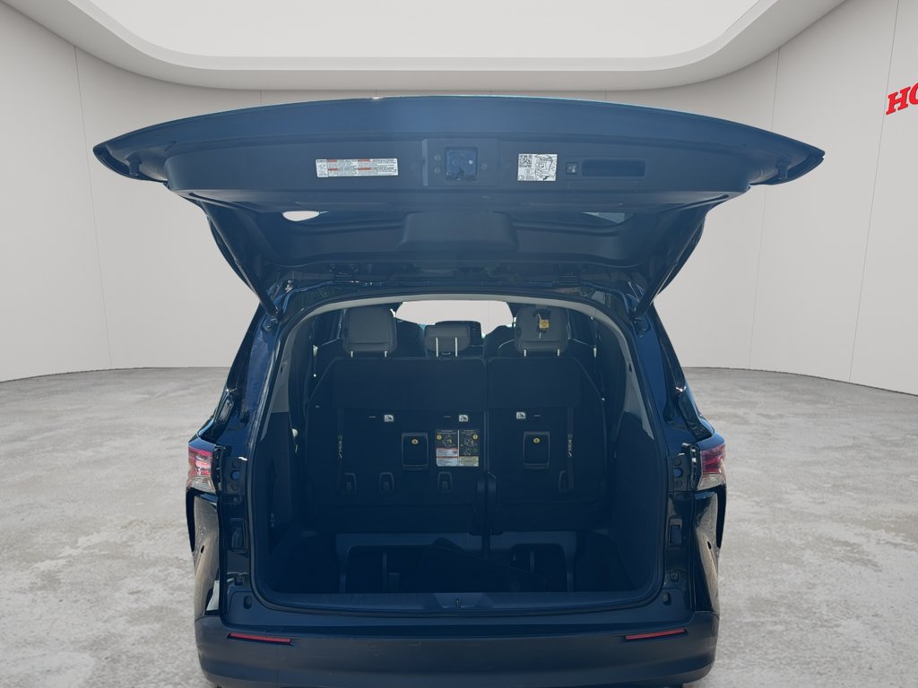 Used 2021 Toyota Sienna XLE XLE 8-Passenger FWD for sale online - Toronto Credit Auto
