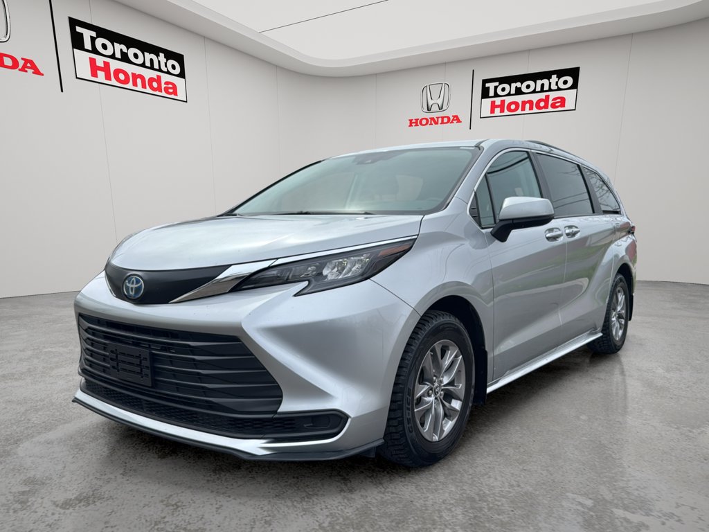 Used 2024 Toyota Sienna XLE XLE 8-Passenger FWD for sale online - Toronto Credit Auto