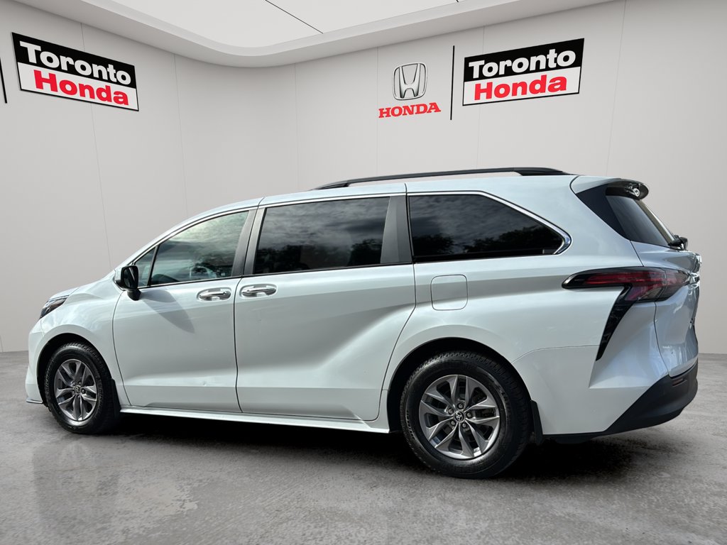 Used 2022 Toyota Sienna for sale online - Toronto Credit Auto