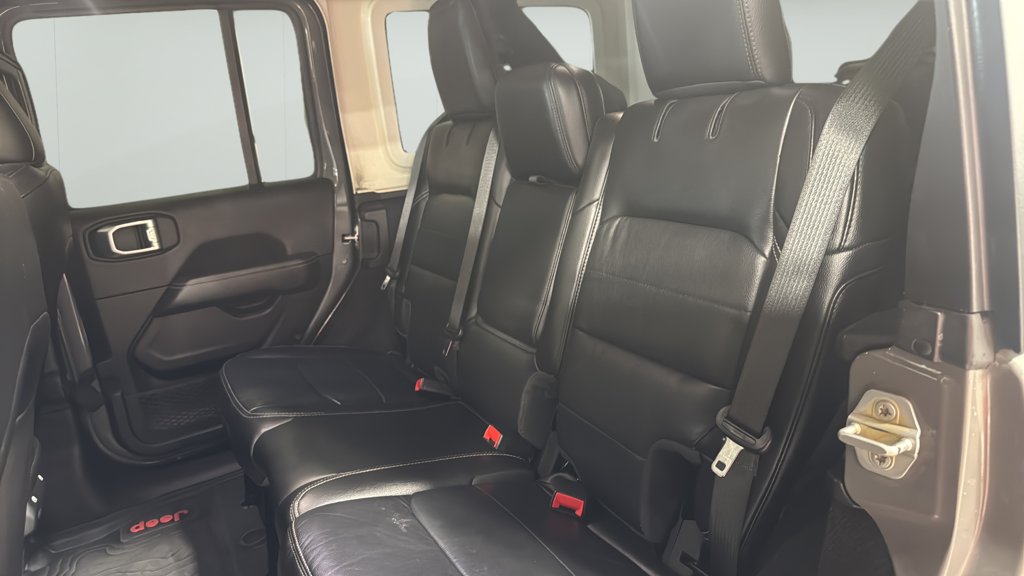 Used 2021 Jeep Wrangler Unlimited Sahara Unlimited Sahara 4x4 for sale online - Toronto Credit Auto