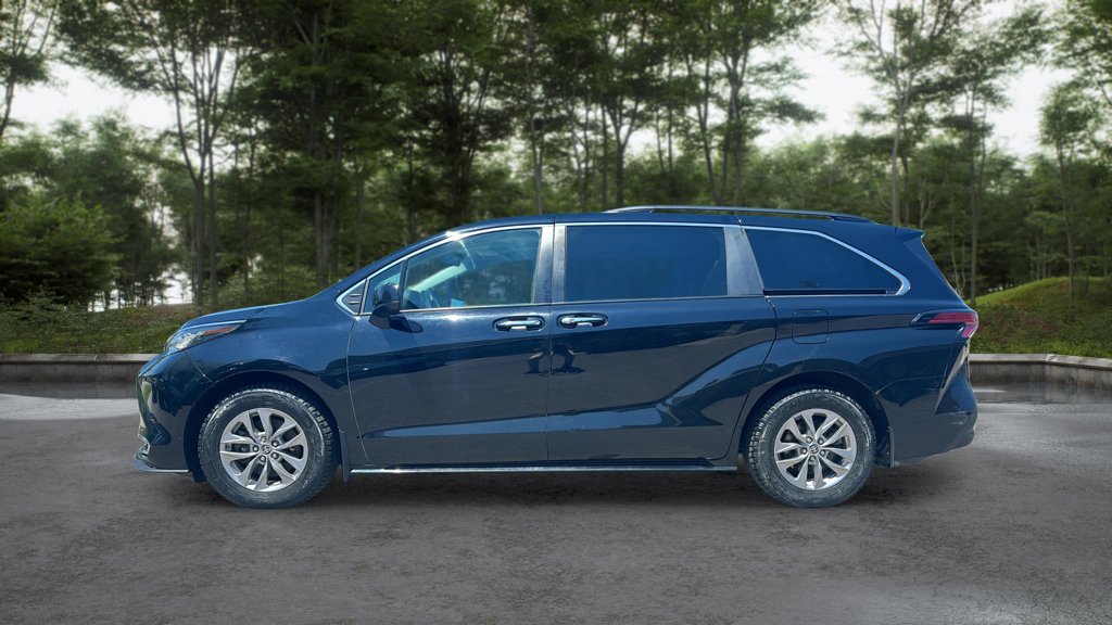 Used 2022 Toyota Sienna XLE XLE 8-Passenger FWD for sale online - Toronto Credit Auto