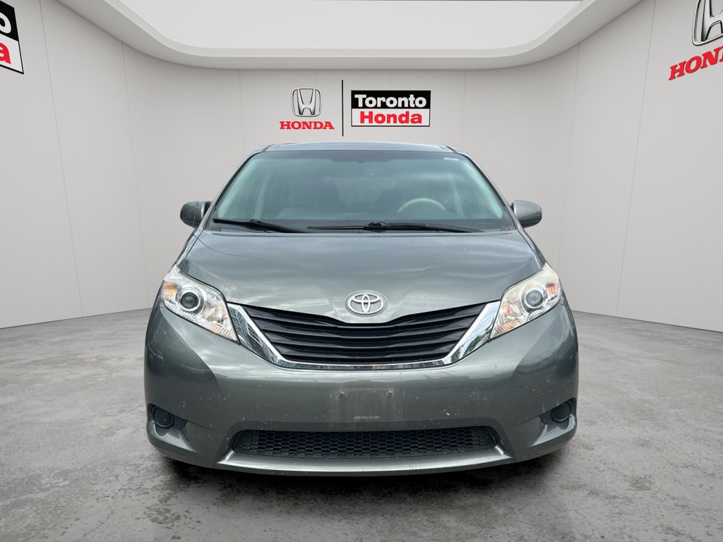 Used 2013 Toyota Sienna LE 5dr V6 LE 8-Pass FWD for sale online - Toronto Credit Auto