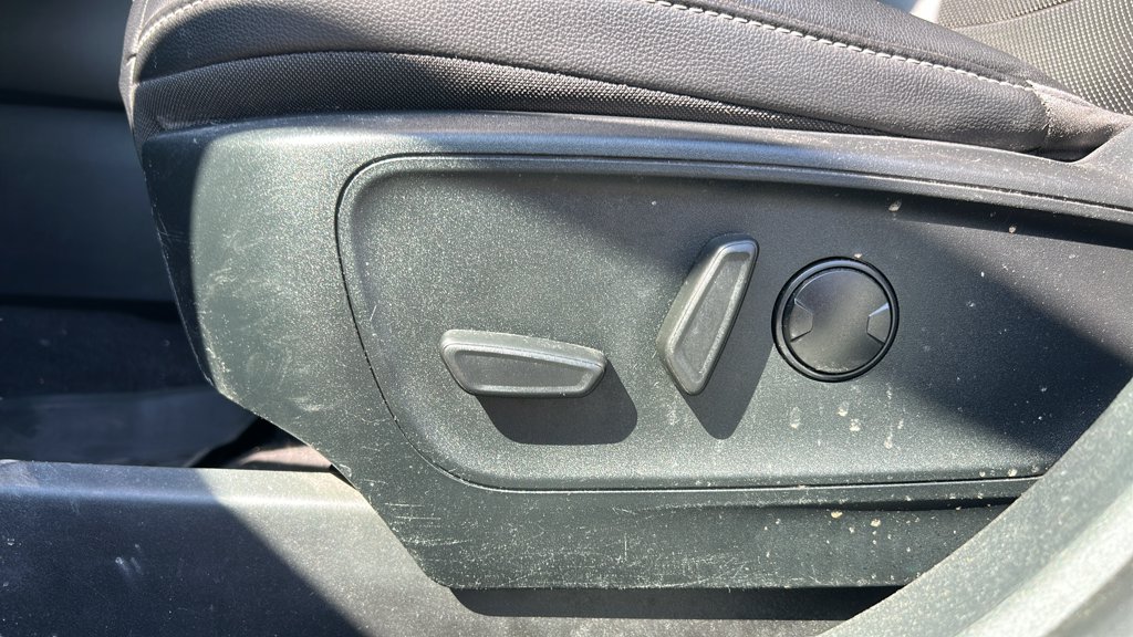 Used 2021 Ford Escape Titanium Hybrid Titanium Hybrid AWD for sale online - Toronto Credit Auto