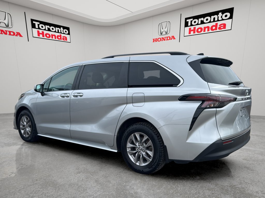 Used 2024 Toyota Sienna XLE XLE 8-Passenger FWD for sale online - Toronto Credit Auto