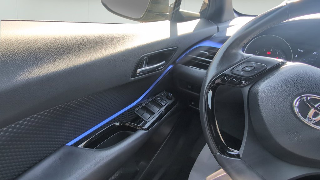 Used 2021 Toyota C-HR XLE Premium XLE Premium FWD for sale online - Toronto Credit Auto