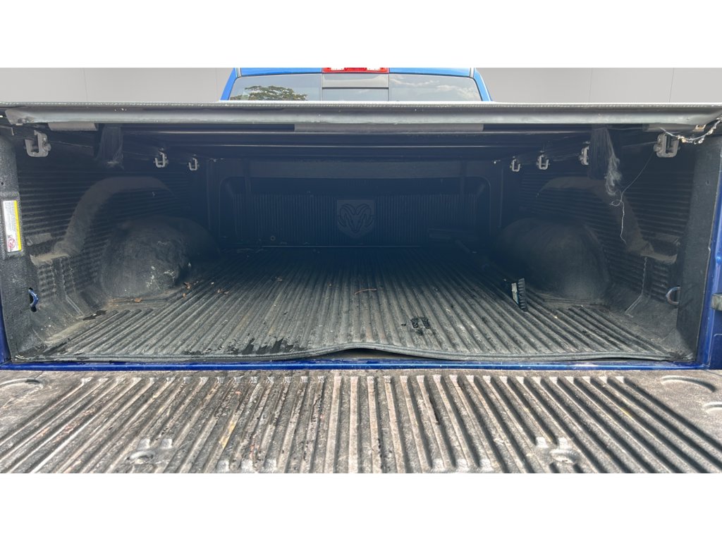 Used 2015 Ram 1500 SLT 4WD Quad Cab 140.5 SLT for sale online - Toronto Credit Auto