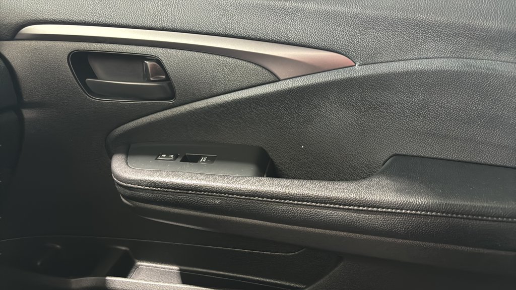 Used 2022 Honda Passport Sport Sport AWD for sale online - Toronto Credit Auto