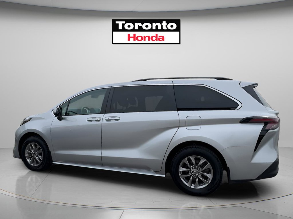 Used 2024 Toyota Sienna XLE XLE 8-Passenger FWD for sale online - Toronto Credit Auto