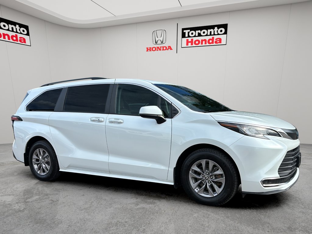 Used 2022 Toyota Sienna for sale online - Toronto Credit Auto
