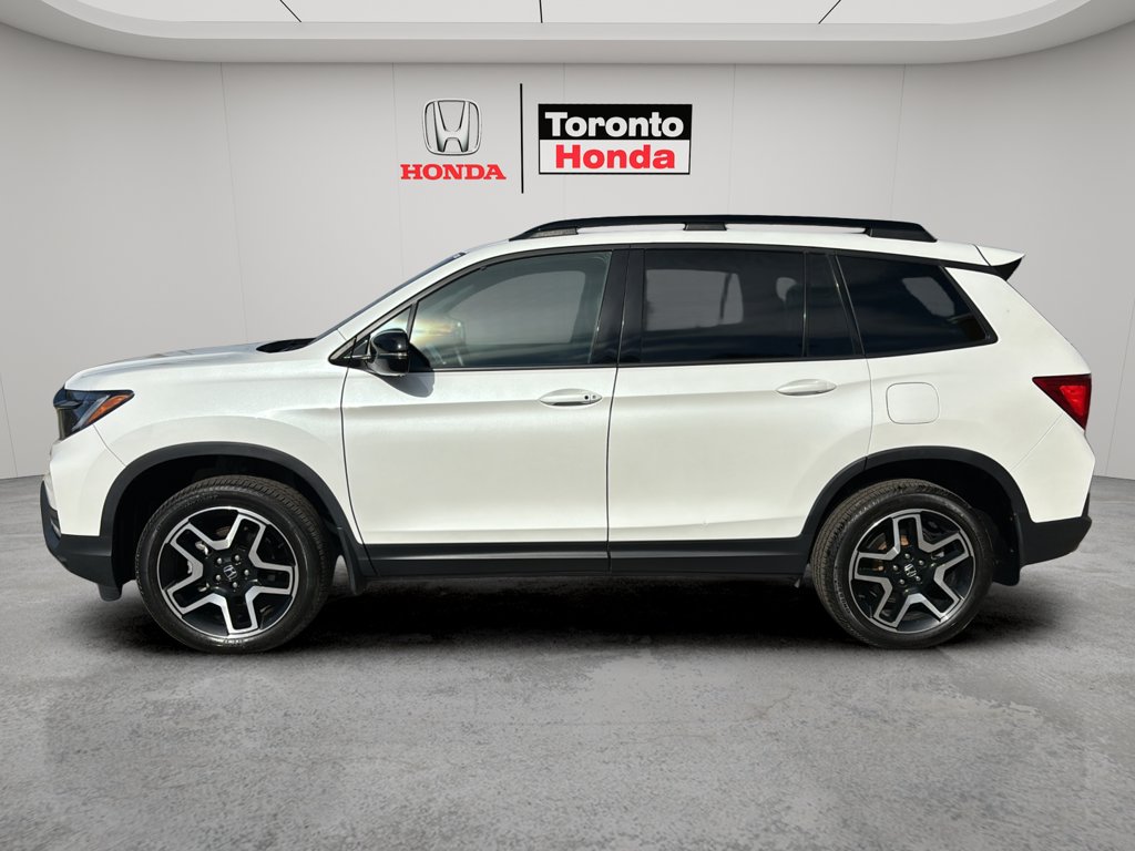 Used 2023 Honda Passport Touring Touring AWD for sale online - Toronto Credit Auto