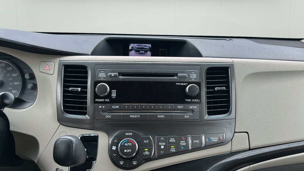 Used 2013 Toyota Sienna LE 5dr V6 LE 8-Pass FWD for sale online - Toronto Credit Auto