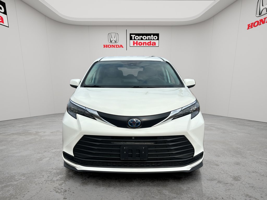 Used 2024 Toyota Sienna LE LE 8-Passenger AWD for sale online - Toronto Credit Auto