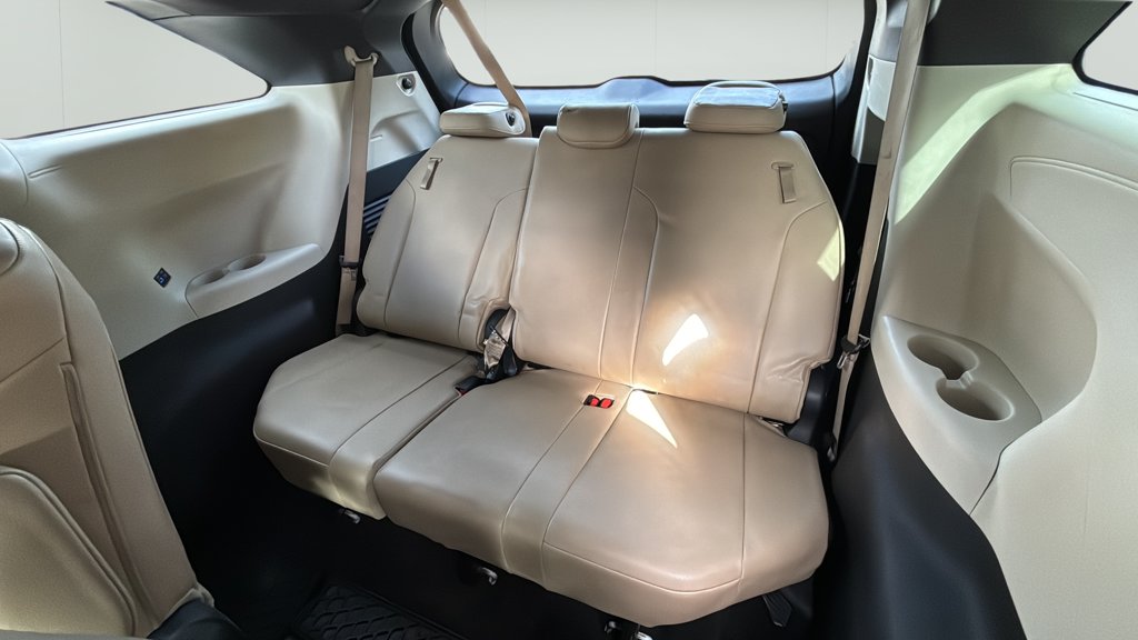 Used 2022 Toyota Sienna for sale online - Toronto Credit Auto
