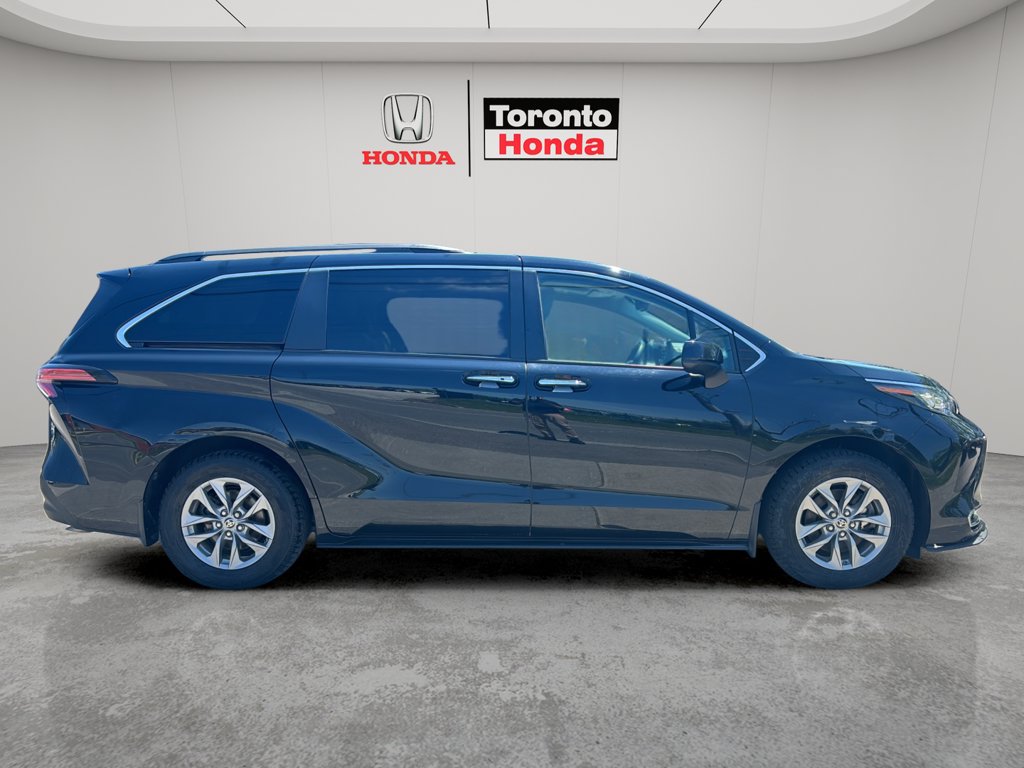 Used 2022 Toyota Sienna XLE XLE 8-Passenger FWD for sale online - Toronto Credit Auto