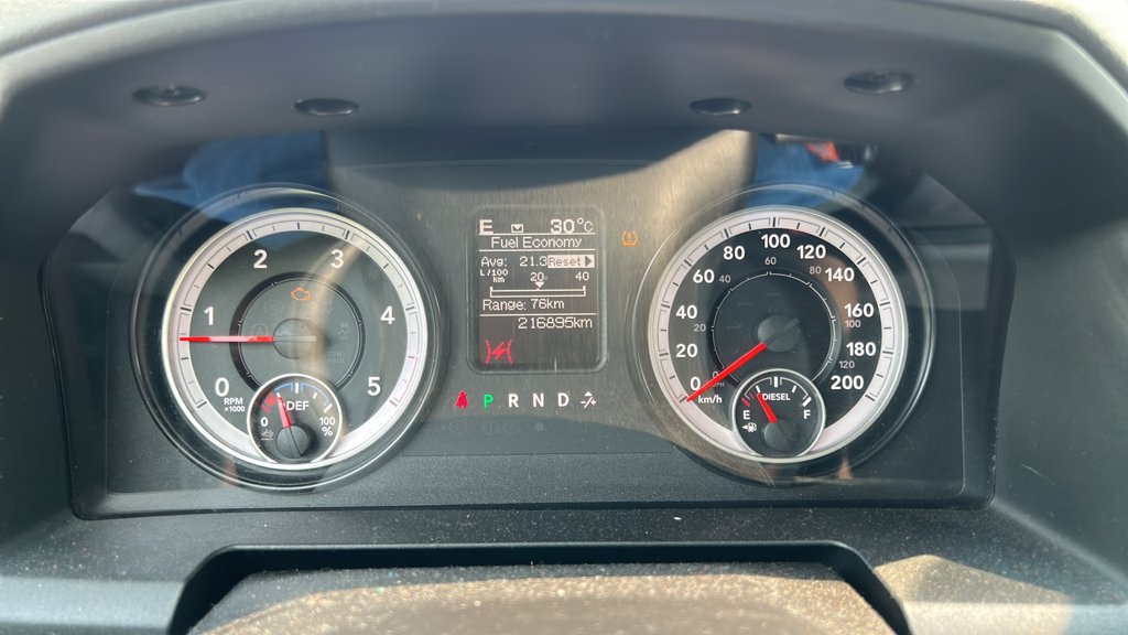 Used 2015 Ram 1500 SLT 4WD Quad Cab 140.5 SLT for sale online - Toronto Credit Auto