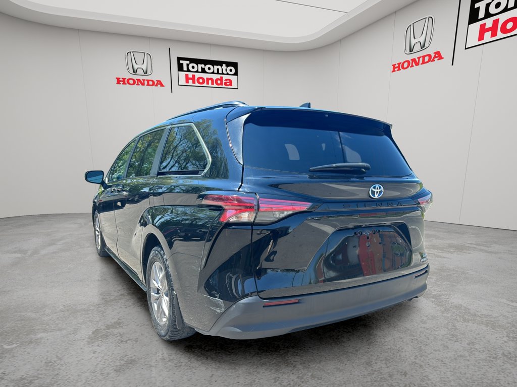 Used 2022 Toyota Sienna XLE XLE 8-Passenger FWD for sale online - Toronto Credit Auto