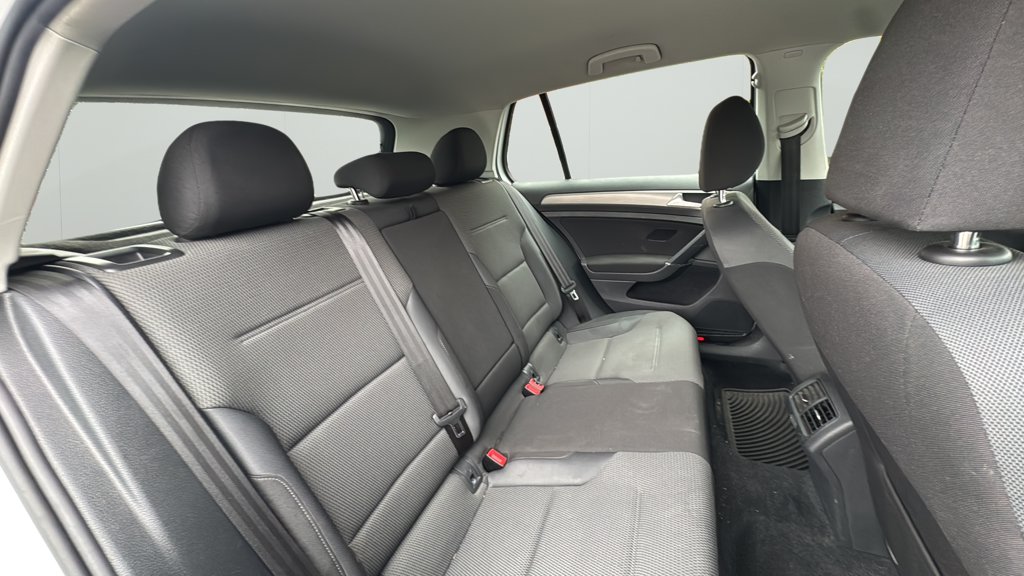 Used 2015 Volkswagen Golf 2.0 TDI Trendline for sale online - Toronto Credit Auto