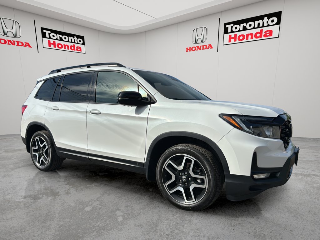 Used 2023 Honda Passport Touring Touring AWD for sale online - Toronto Credit Auto