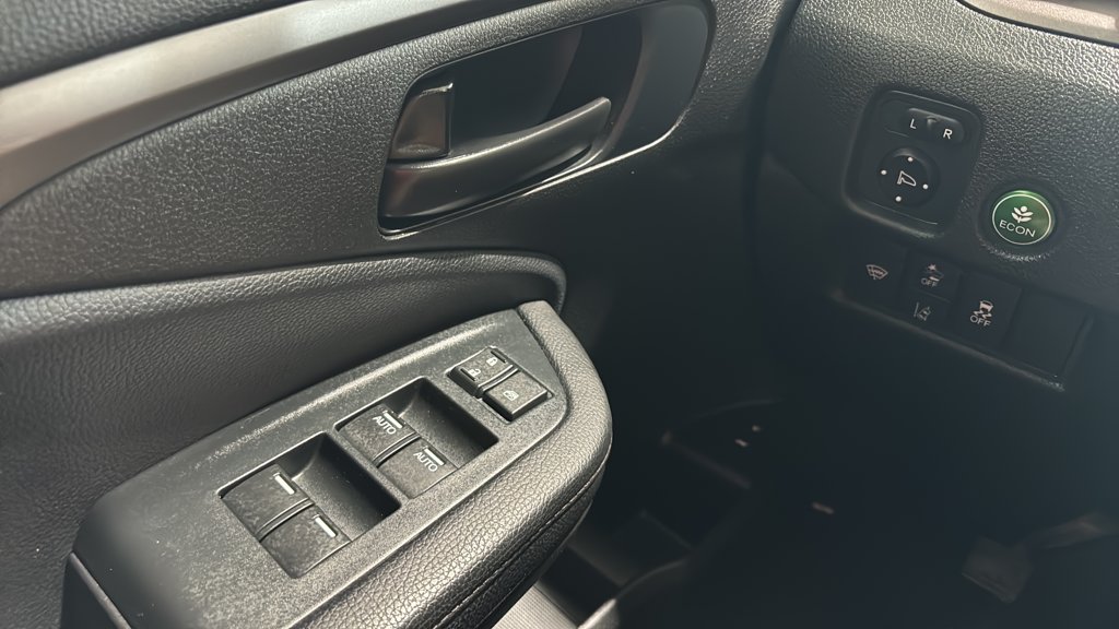 Used 2022 Honda Passport Sport Sport AWD for sale online - Toronto Credit Auto