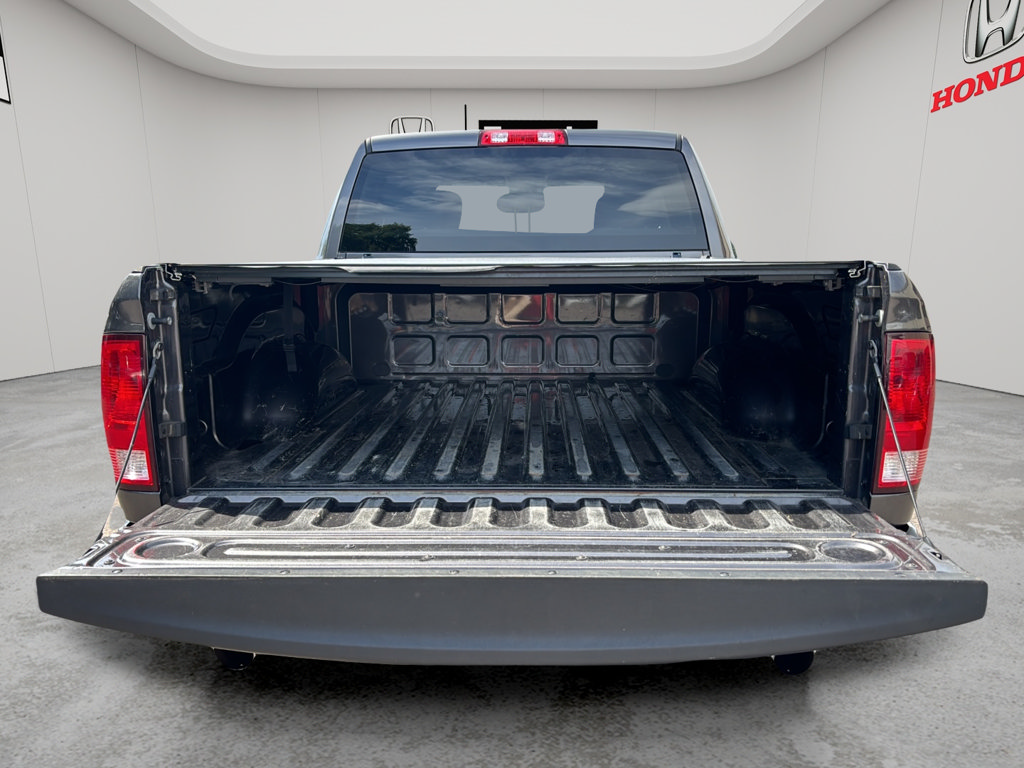 Used 2019 Ram 1500 Classic ST ST 4x4 Crew Cab 5'7 Box for sale online - Toronto Credit Auto