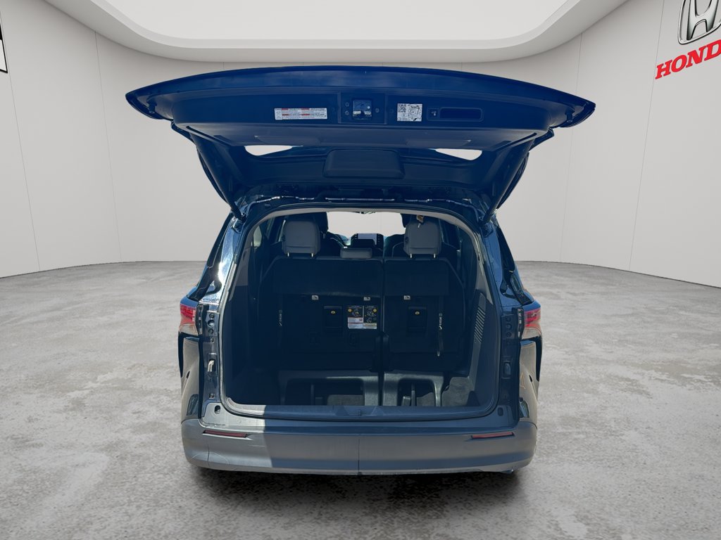 Used 2022 Toyota Sienna XLE XLE 8-Passenger FWD for sale online - Toronto Credit Auto
