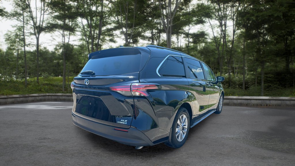 Used 2022 Toyota Sienna XLE XLE 8-Passenger FWD for sale online - Toronto Credit Auto