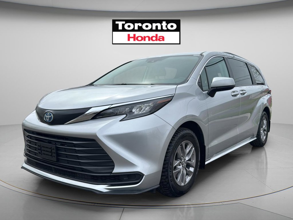 Used 2024 Toyota Sienna XLE XLE 8-Passenger FWD for sale online - Toronto Credit Auto