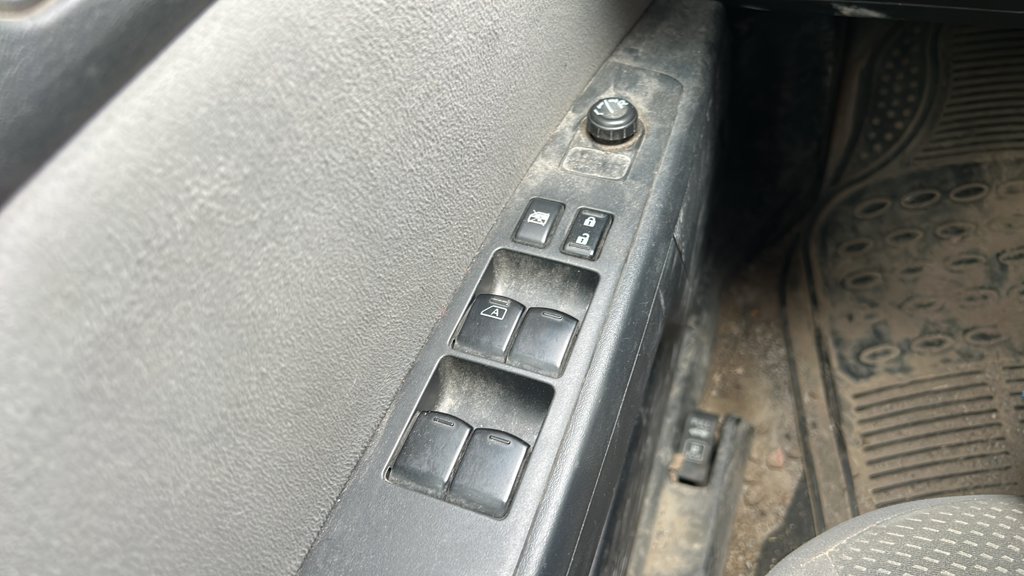 Used 2010 Nissan Sentra 2.0 4dr Sdn I4 CVT 2.0 for sale online - Toronto Credit Auto