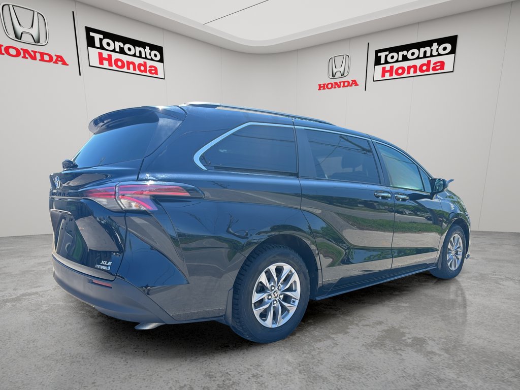 Used 2022 Toyota Sienna XLE XLE 8-Passenger FWD for sale online - Toronto Credit Auto