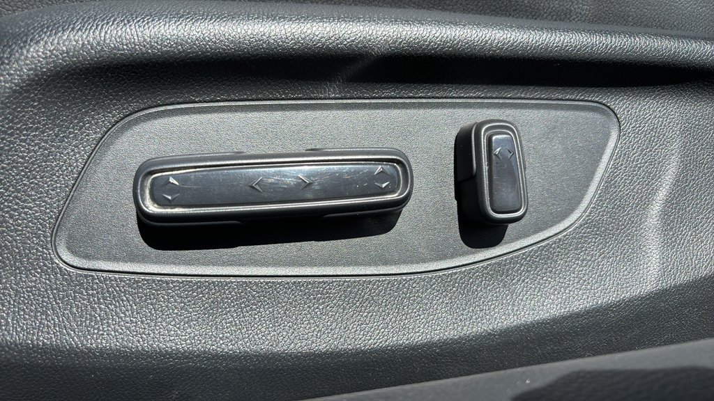 Used 2023 Honda Civic Sedan Touring Touring CVT for sale online - Toronto Credit Auto