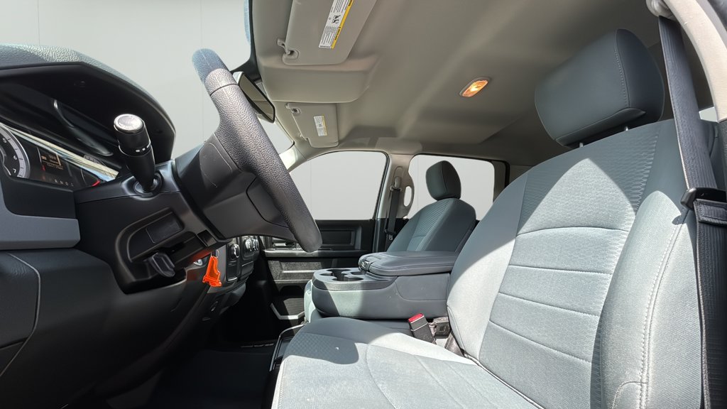 Used 2019 Ram 1500 Classic ST ST 4x4 Crew Cab 5'7 Box for sale online - Toronto Credit Auto
