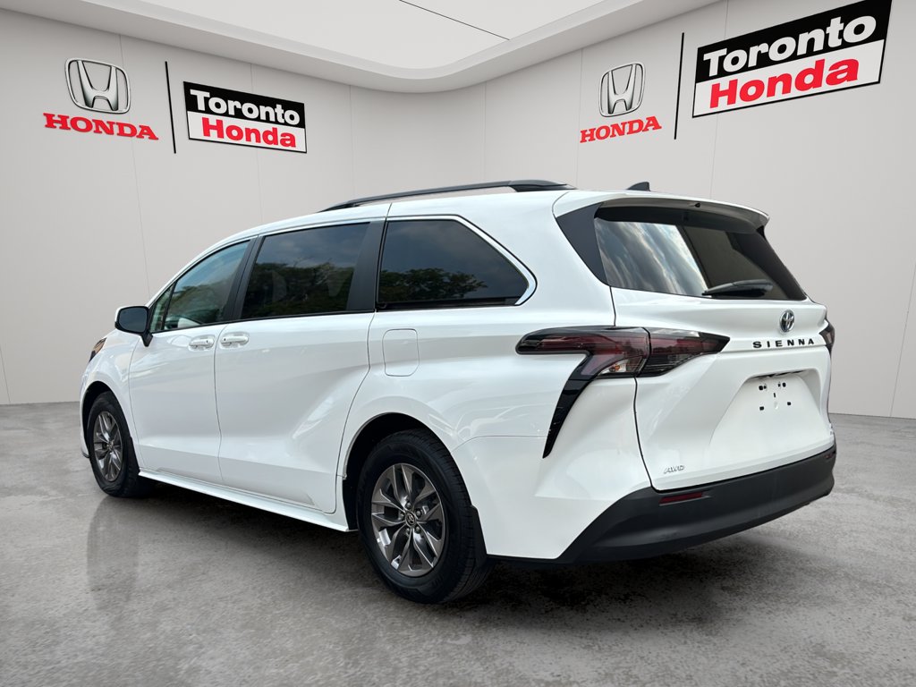 Used 2024 Toyota Sienna LE LE 8-Passenger AWD for sale online - Toronto Credit Auto