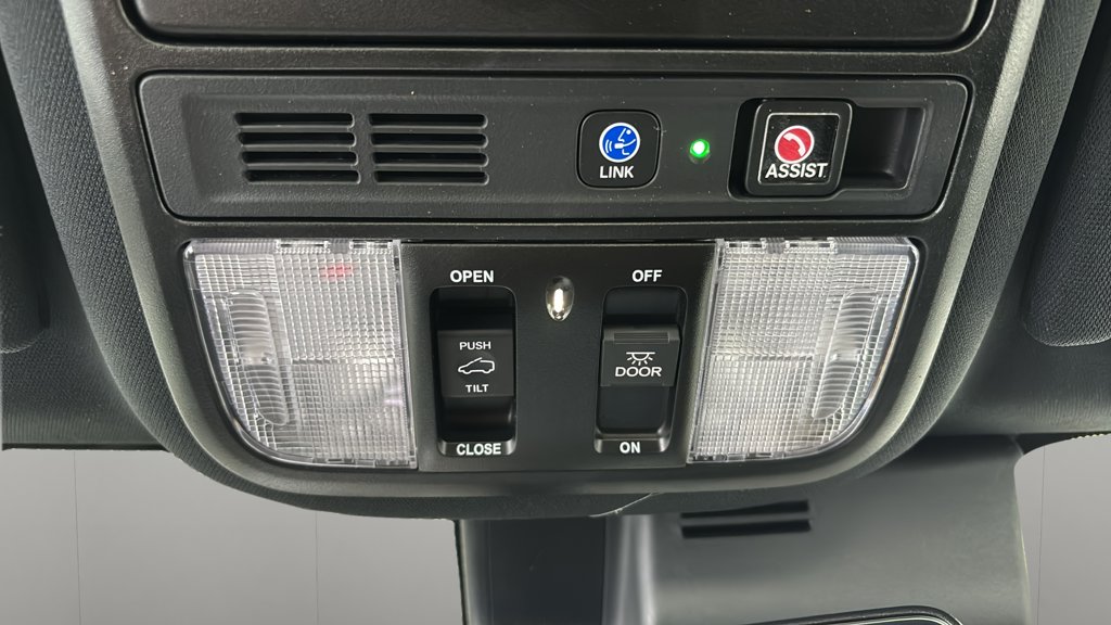 Used 2023 Honda Passport Touring Touring AWD for sale online - Toronto Credit Auto