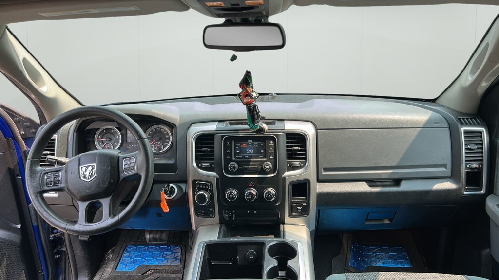 Used 2015 Ram 1500 SLT 4WD Quad Cab 140.5 SLT for sale online - Toronto Credit Auto