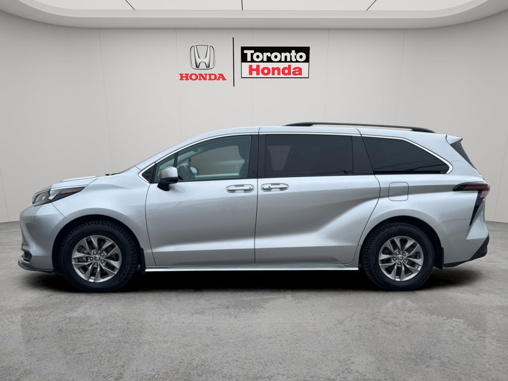 Used 2024 Toyota Sienna XLE XLE 8-Passenger FWD for sale online - Toronto Credit Auto
