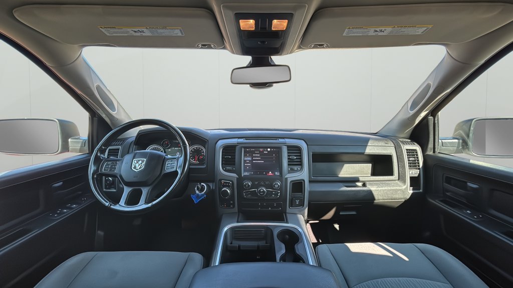 Used 2022 Ram 1500 Classic Express Express 4x4 Quad Cab 6'4 Box for sale online - Toronto Credit Auto