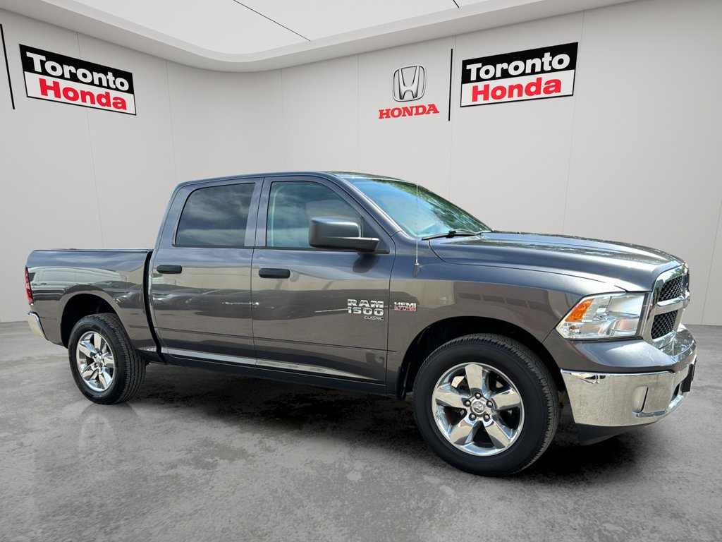 Used 2019 Ram 1500 Classic ST ST 4x4 Crew Cab 5'7 Box for sale online - Toronto Credit Auto