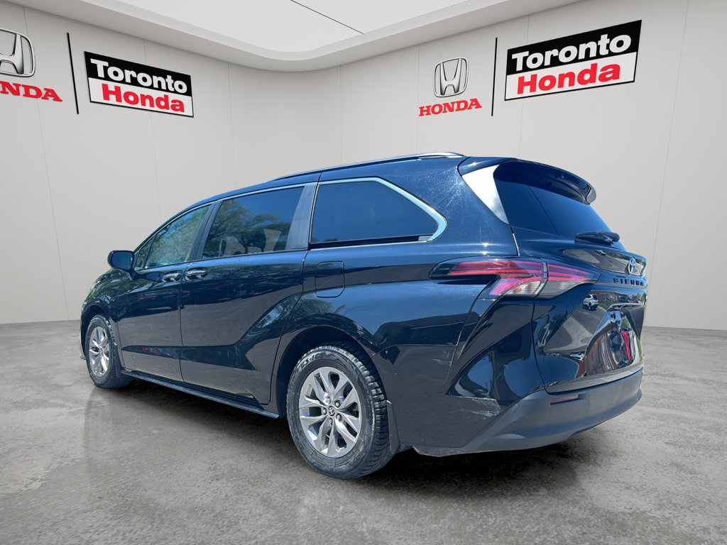 Used 2022 Toyota Sienna XLE XLE 8-Passenger FWD for sale online - Toronto Credit Auto