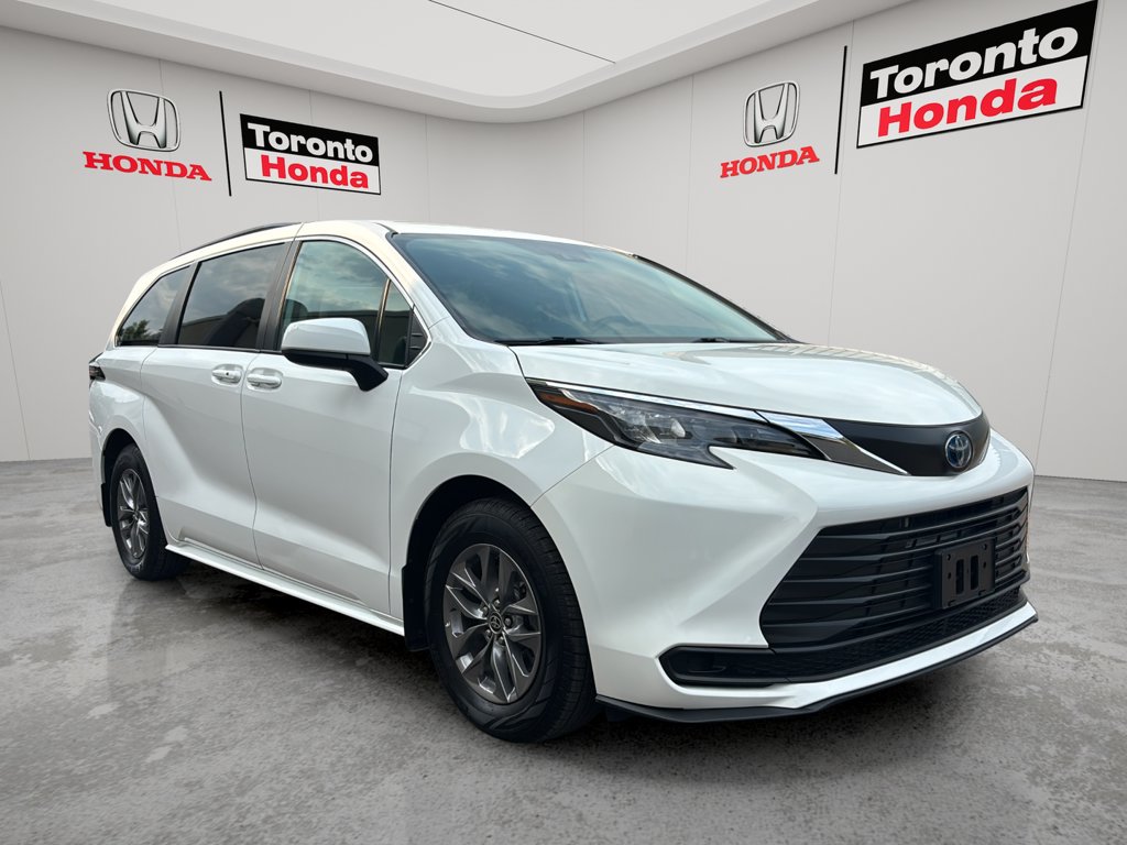 Used 2024 Toyota Sienna LE LE 8-Passenger AWD for sale online - Toronto Credit Auto