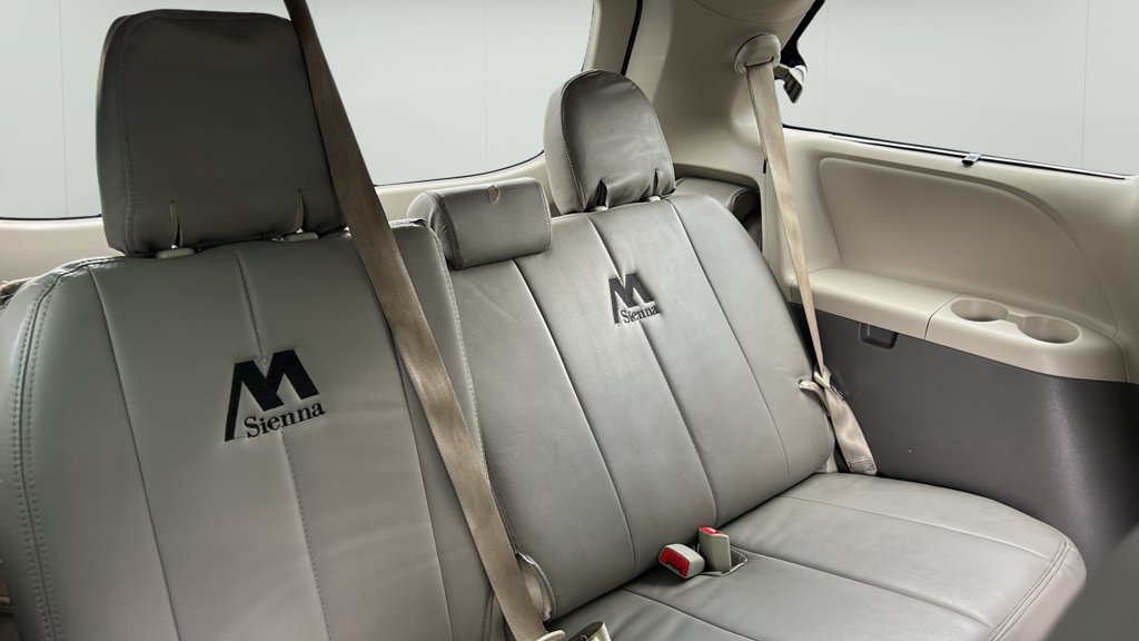 Used 2013 Toyota Sienna LE 5dr V6 LE 8-Pass FWD for sale online - Toronto Credit Auto