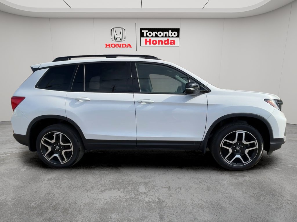 Used 2023 Honda Passport Touring Touring AWD for sale online - Toronto Credit Auto