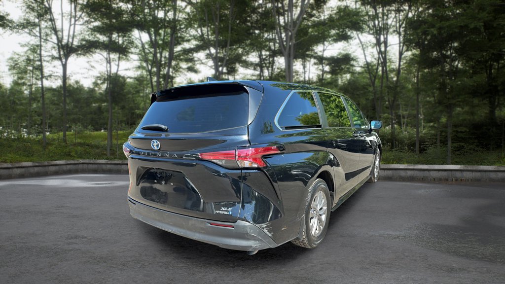 Used 2021 Toyota Sienna XLE XLE 8-Passenger FWD for sale online - Toronto Credit Auto