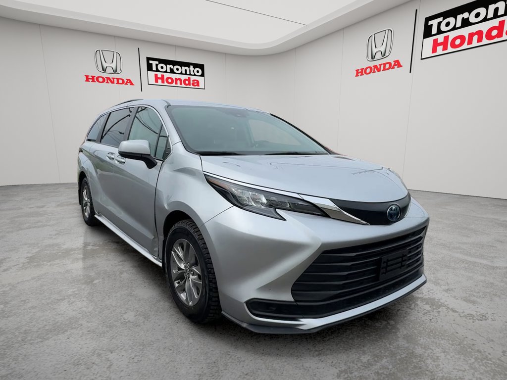 Used 2024 Toyota Sienna XLE XLE 8-Passenger FWD for sale online - Toronto Credit Auto